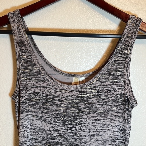 𝅺bke Sleeveless Tank Top - Picture 2 of 10